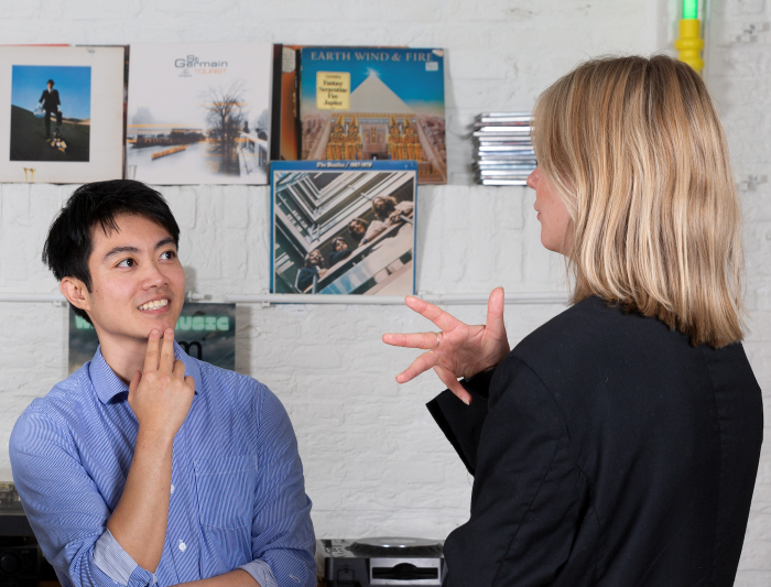 Ztorm trainee en trainer tijdens een training, onderdeel van ontwikkelprogramma