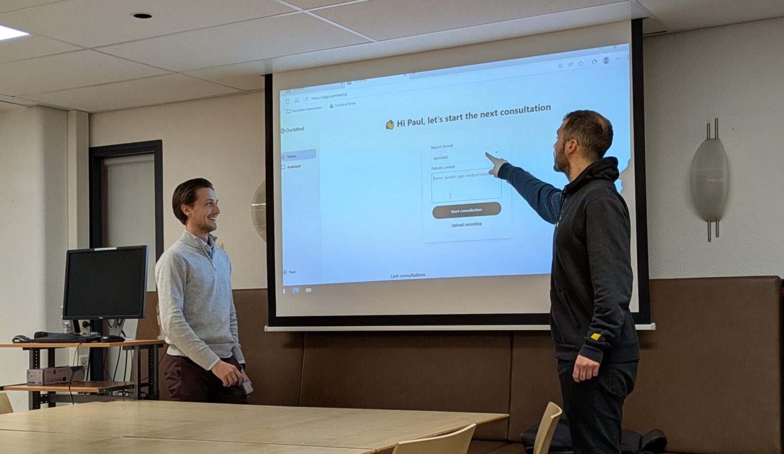 Ztorm trainee Paul op kantoor bij opdrachtgever OurMind