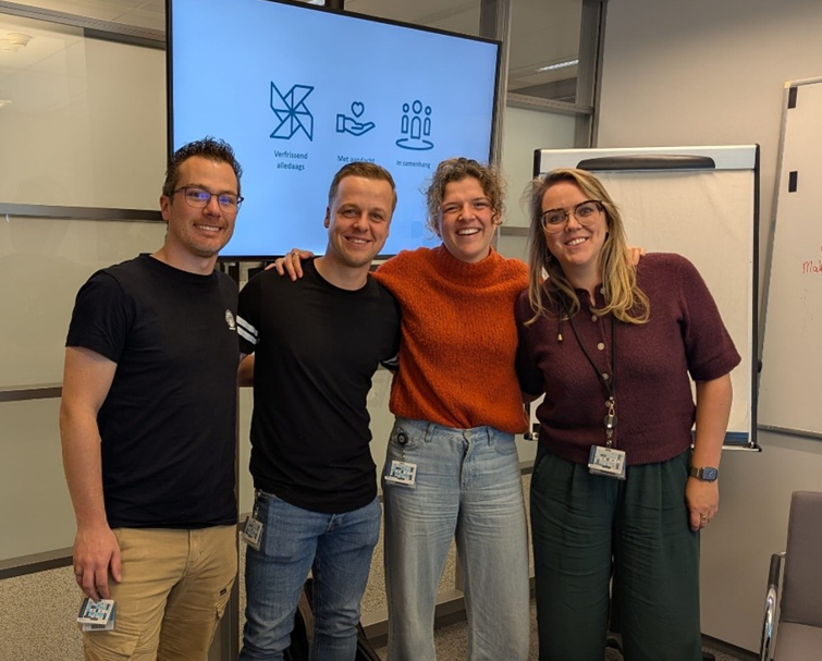 Trainee Belle bij haar opdrachtgever Zuyderland met collega`s