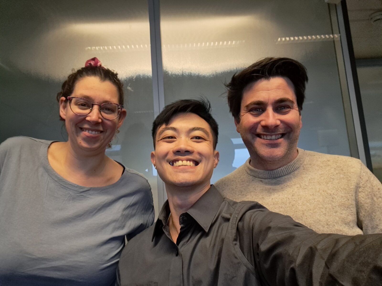 Selfie van Ztorm trainee Cevin met collega´s bij de opdrachtgever